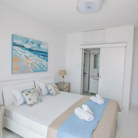 Thea Luxury דירה